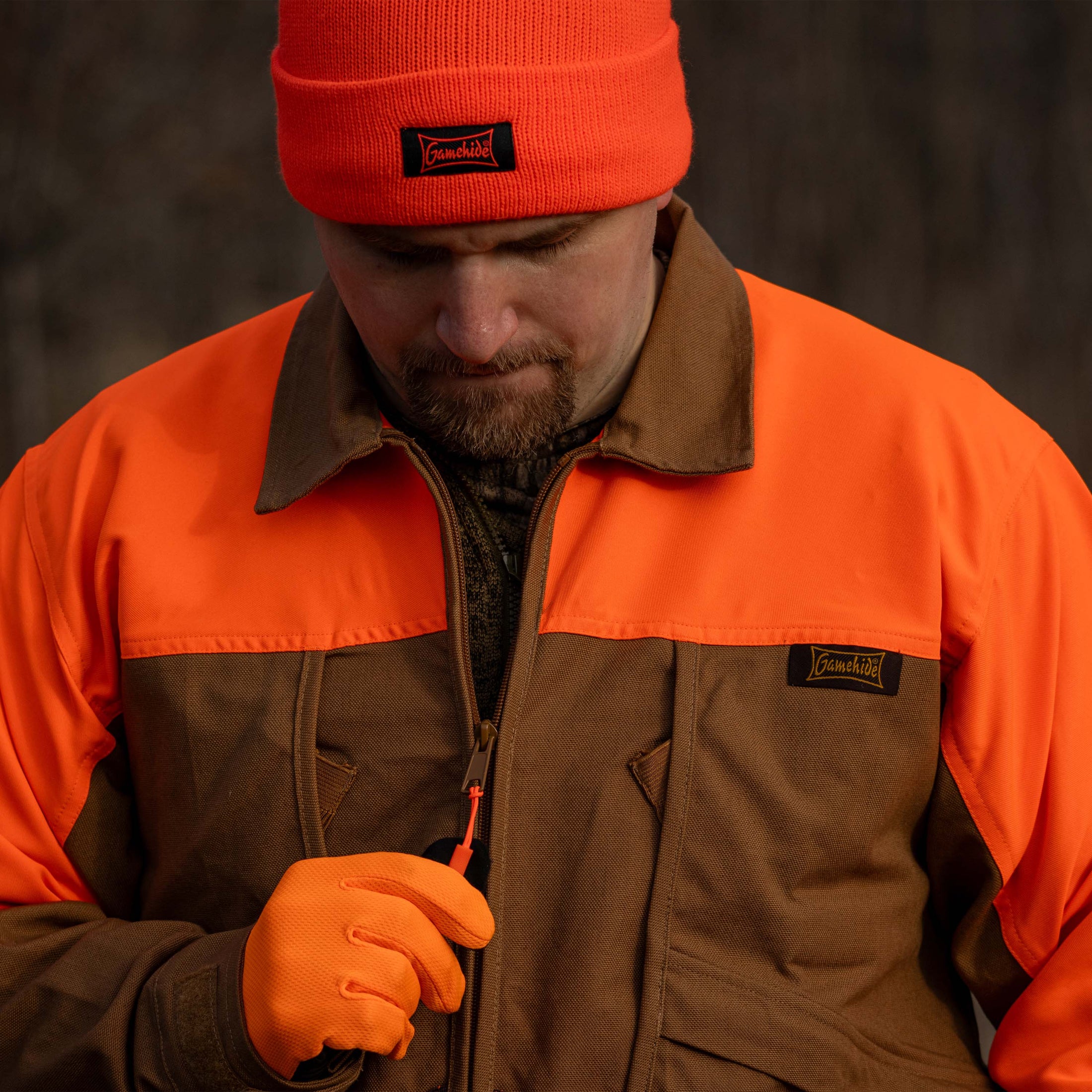 upland pheasant jacket front zipper in field